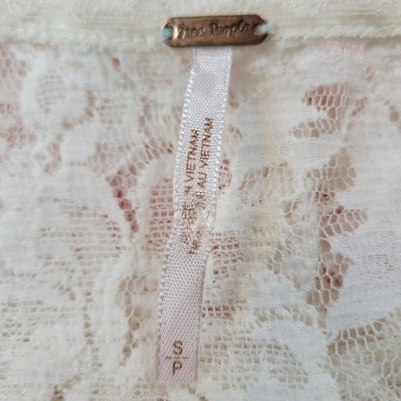 Free People (Women’s Small) Ivory Sheer Lace 3/4 Length Sleeve Baby Doll Blouse - Picture 5 of 8